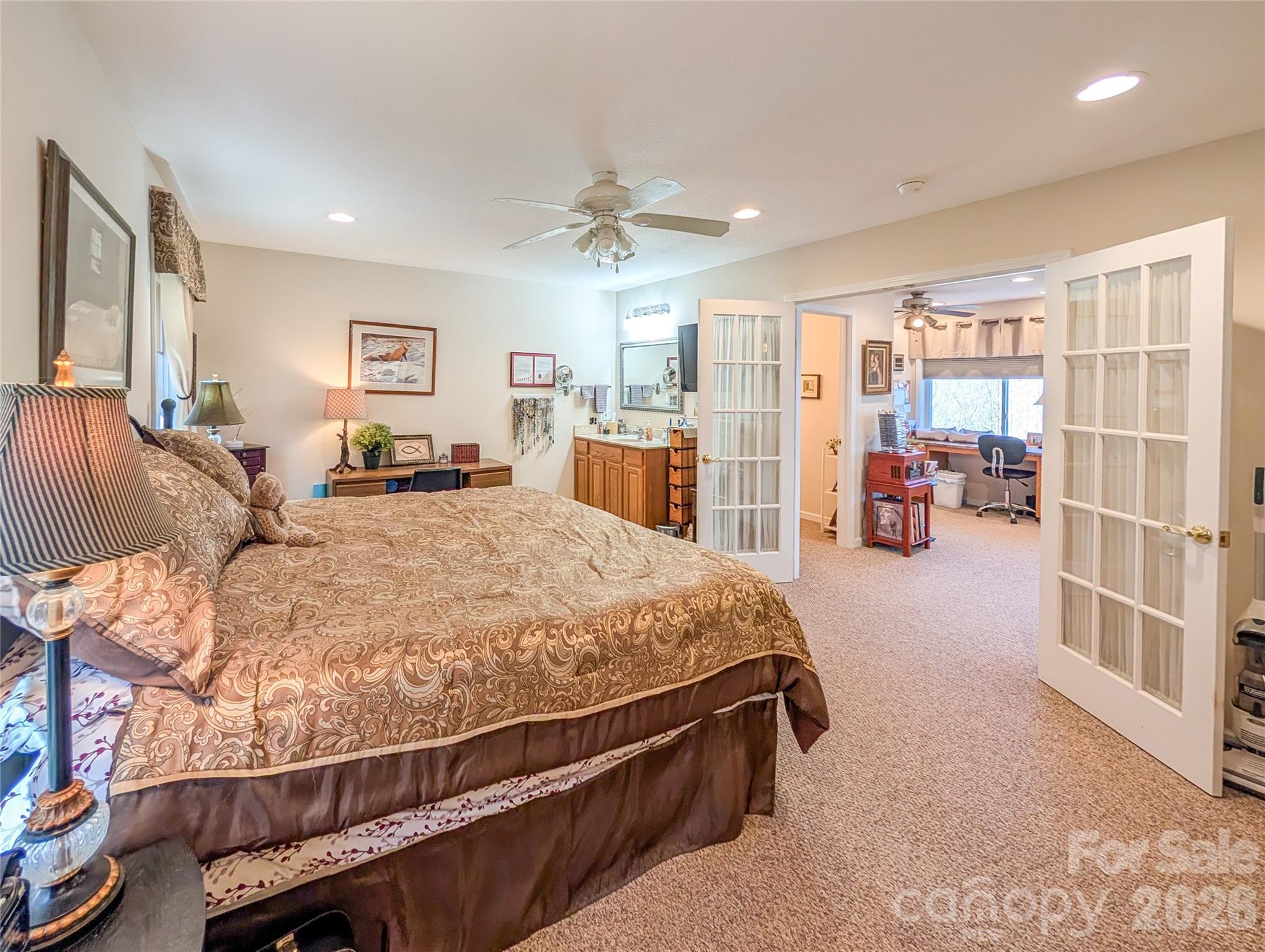 Majestic Mountain - Residential