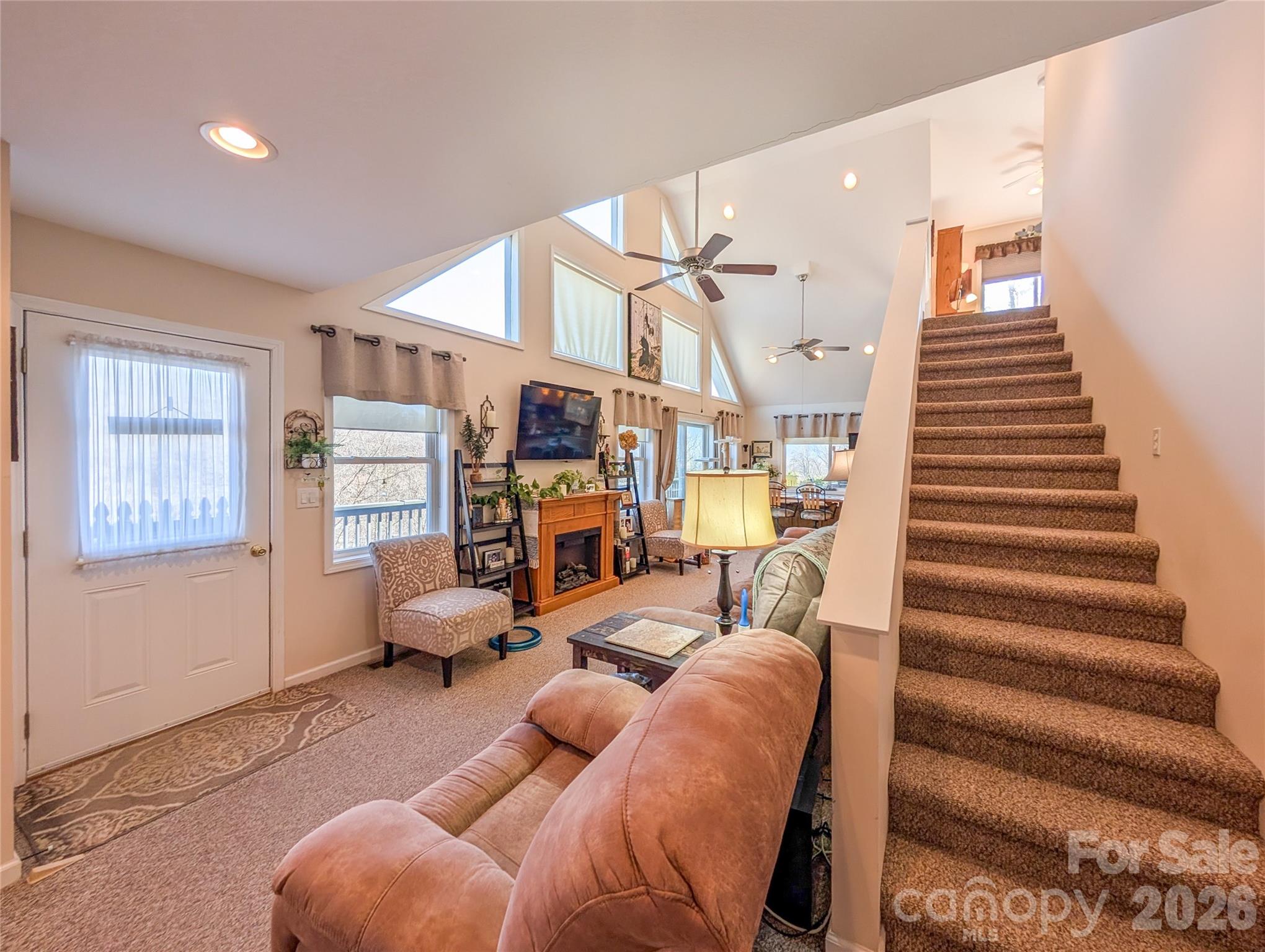 Majestic Mountain - Residential