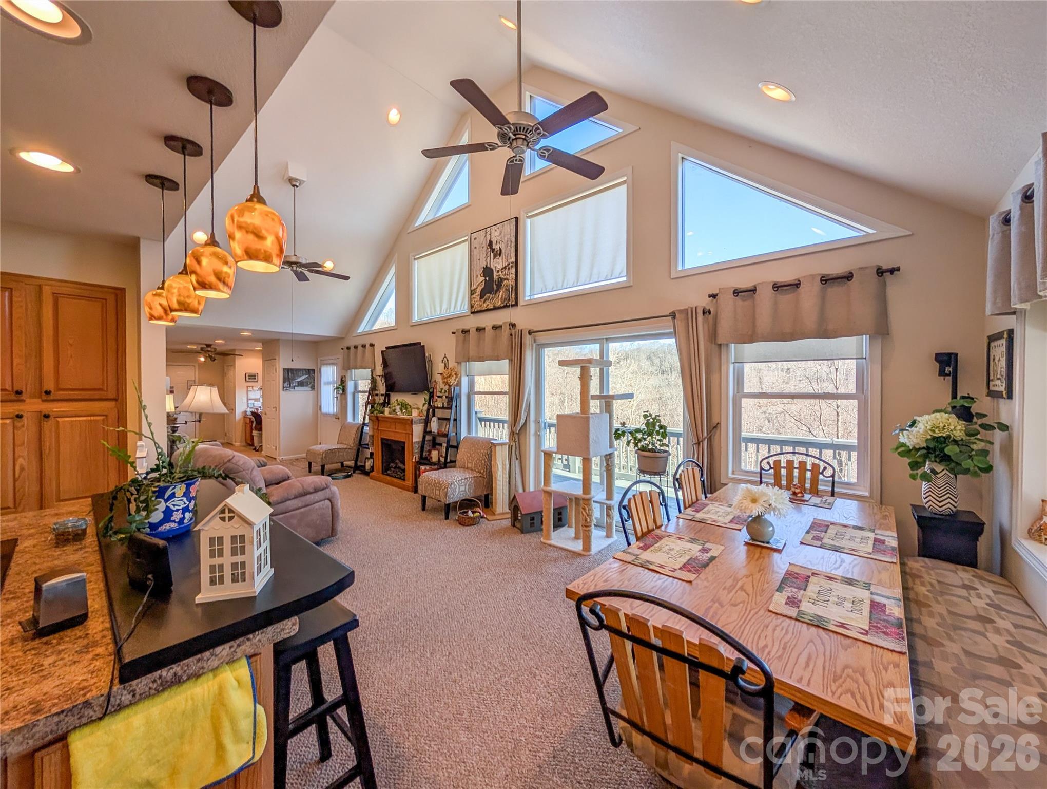 Majestic Mountain - Residential