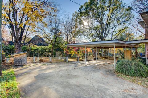 A home in Hickory