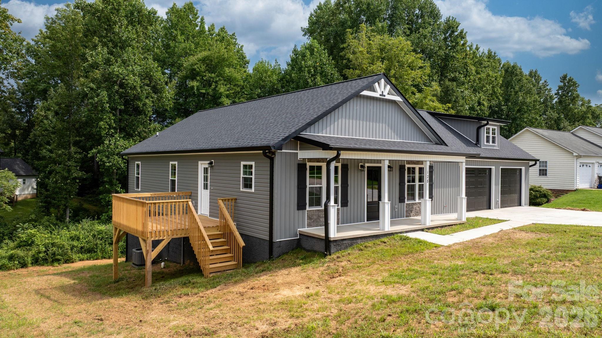 128 Buck Shoals Circle