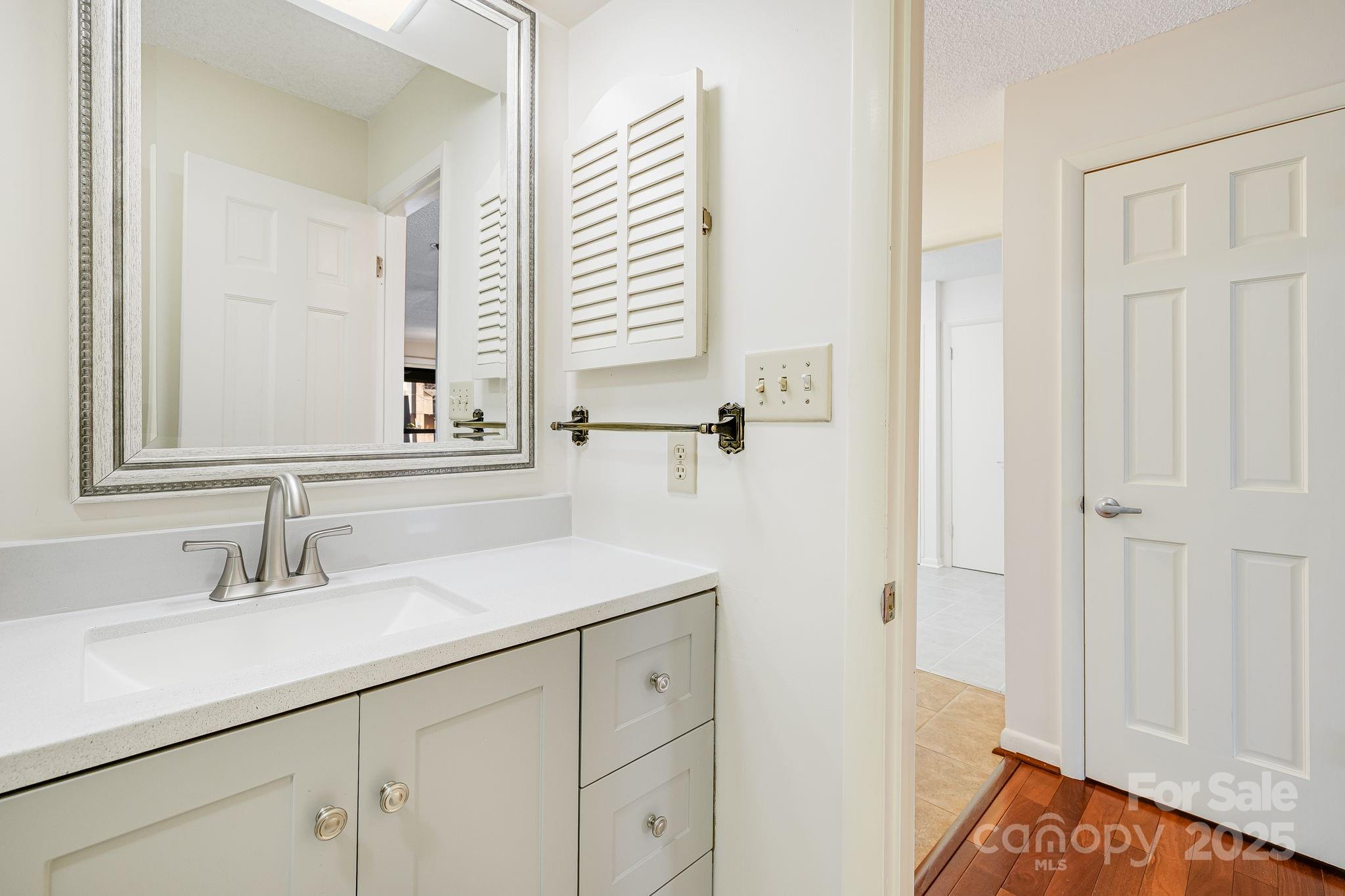 Asheville, North Carolina 28803, United States, 3 Bedrooms Bedrooms, ,3 BathroomsBathrooms,Residential,Under Contract,85456