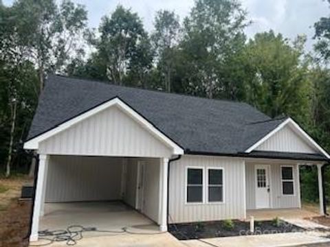 213 Mountain View Street Forest City NC 28043