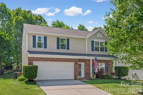 Photo of 3253 Wicklow Lane, Lake Wylie, SC 29710 (MLS # 4369845)