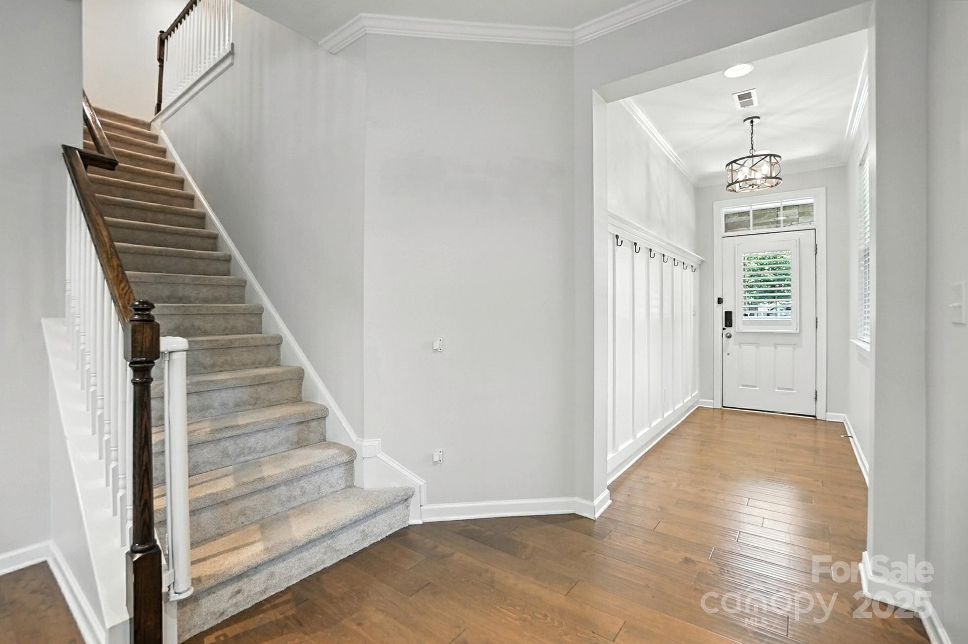 809 Ayrshire Avenue