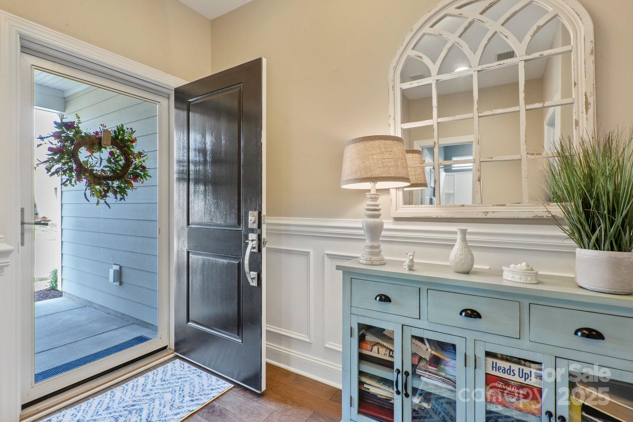 4831 Looking Glass Trail
