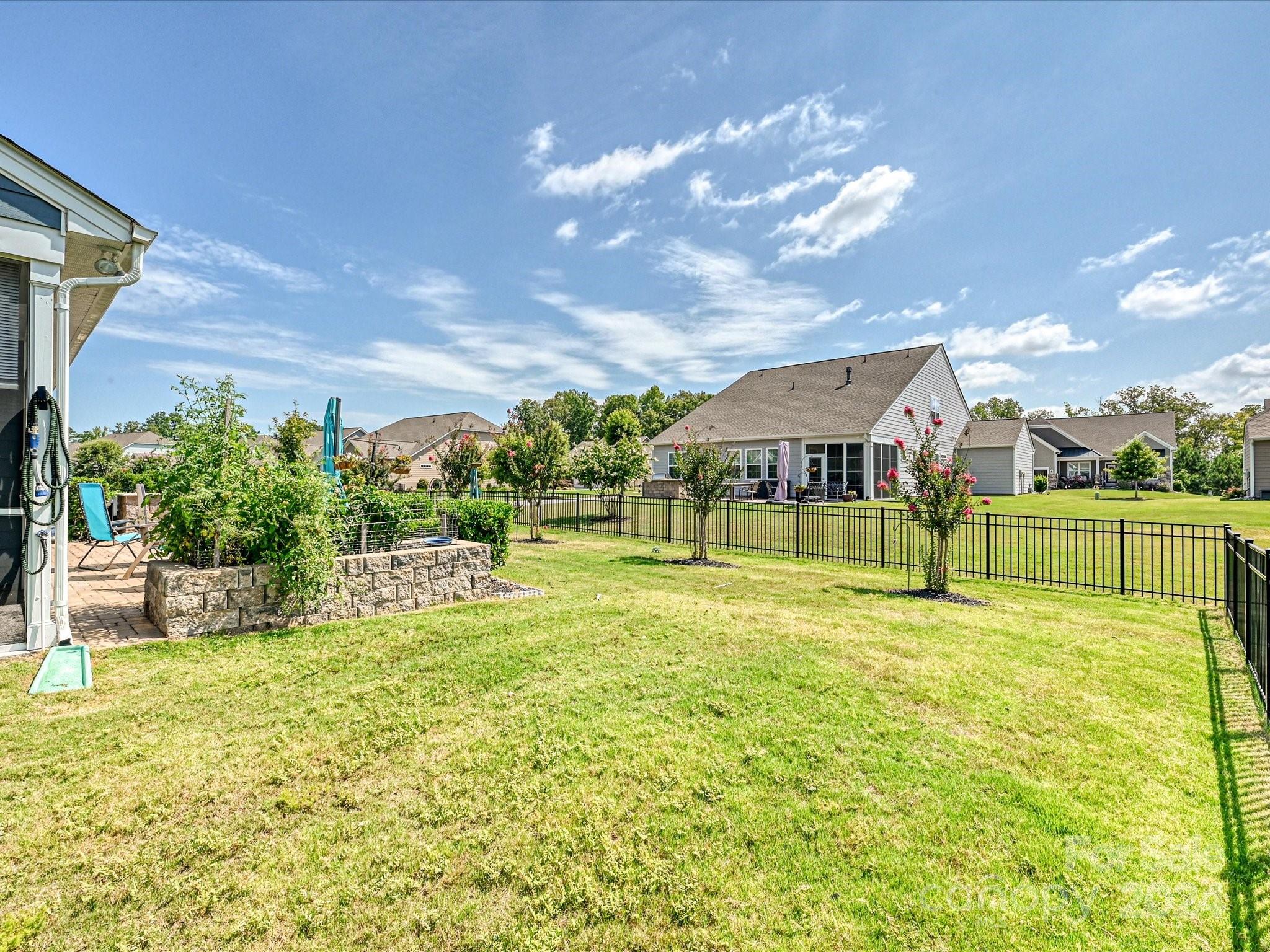 Tree Tops - Residential