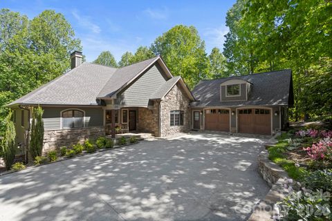 Photo of 20 Fernridge Court, Flat Rock, NC 28731 (MLS # 4383605)