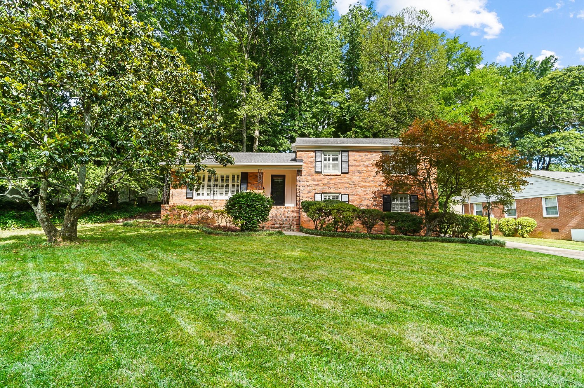 Beverly Woods - Residential