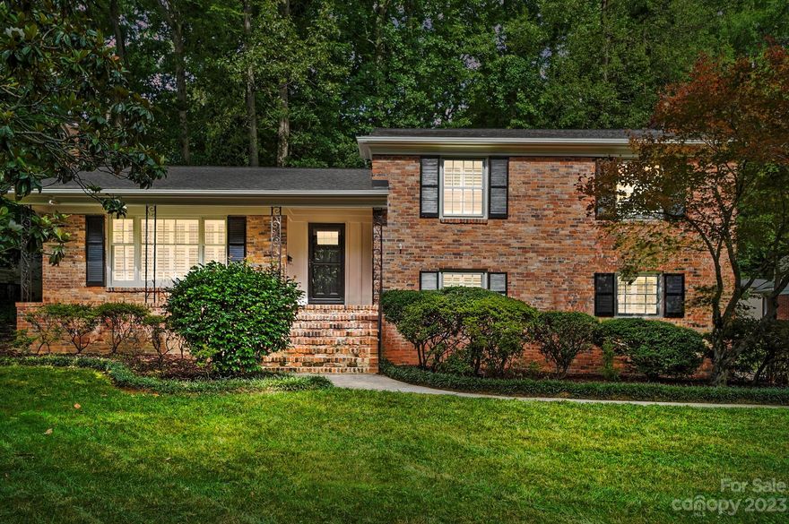 Gorgeous updated home in sought after Beverly Woods! Walking in you'll notice the gleaming hardwoods throughout the main living area, custom built ins, plantation shutters and gas fireplace. Kitchen features granite countertops, tiled backsplash, stainless steel hood and eat in breakfast area. Upstairs you'll find the primary bedroom featuring an upgraded ensuite with walk in tiled shower as well as two additional bedrooms and updated guest bathroom. Lower living area with built ins and a second fireplace is the perfect space for entertaining or unwinding and also features a perfect secondary room for a home office or guest bedroom along with your third additional updated bathroom. Huge private backyard with mature trees and multiple gathering areas including an oversized patio & stone terrace. Don't miss this charming home situated in wonderfully convenient South Park location!