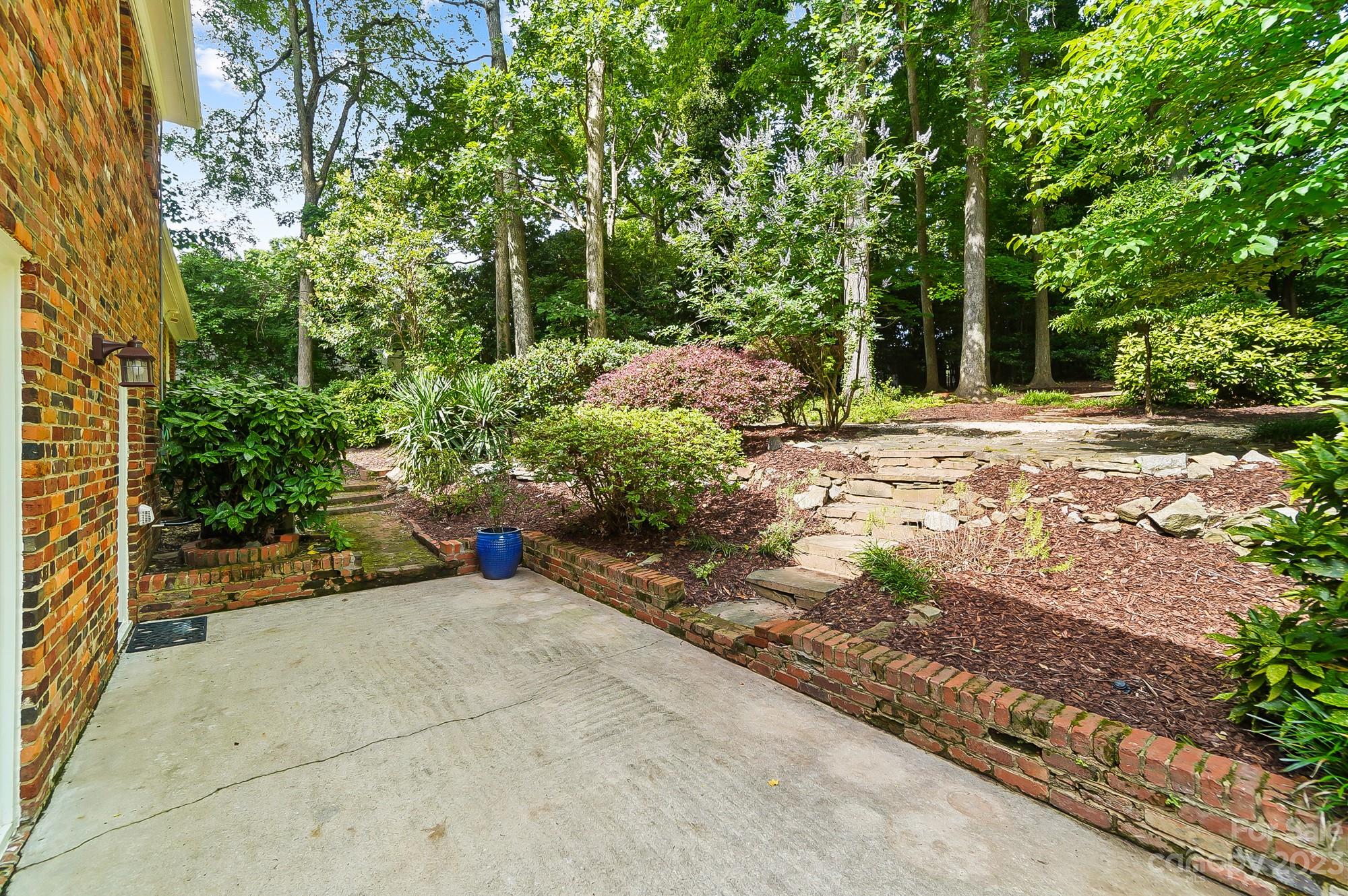 Beverly Woods - Residential