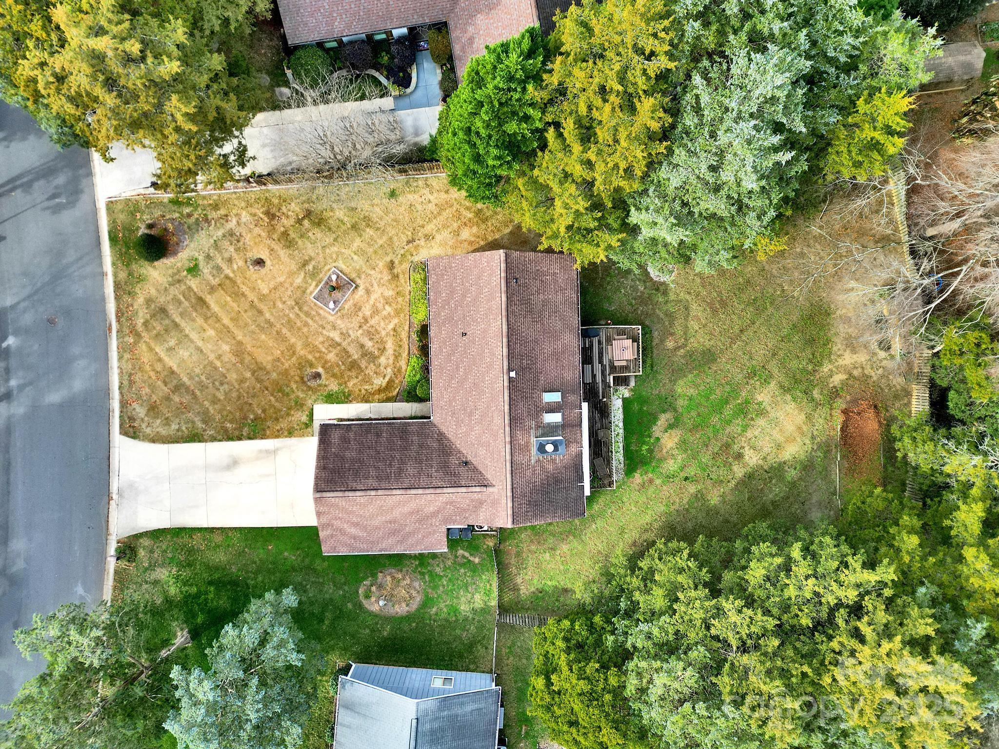 10518 Camelback Circle