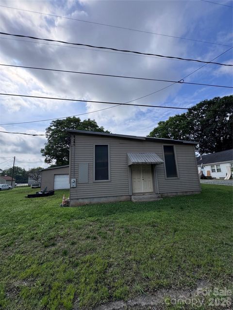 Photo of 206 9th Street, Belmont, NC 28012 (MLS # 4392940)