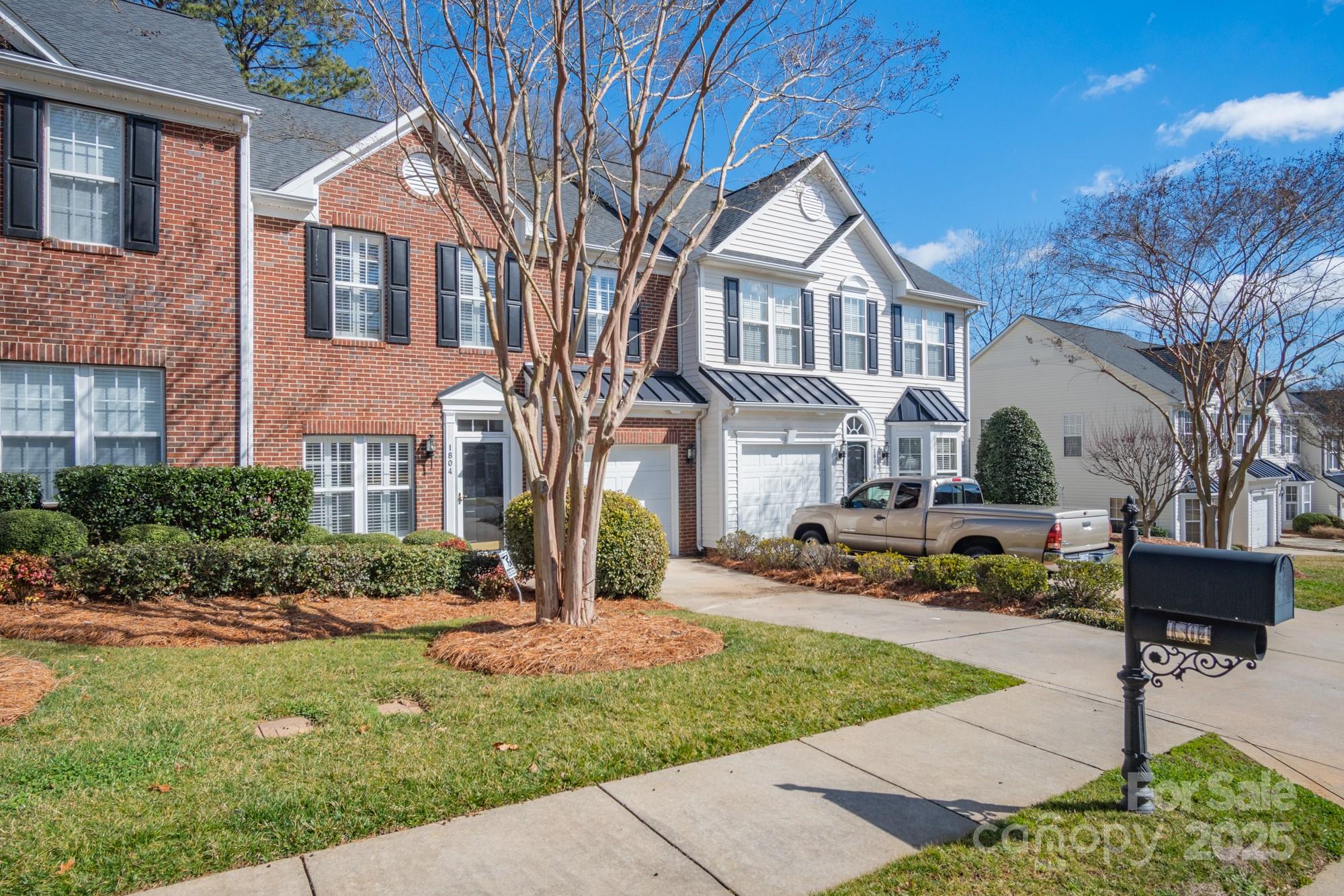 1804 Robinwood Village Drive 3