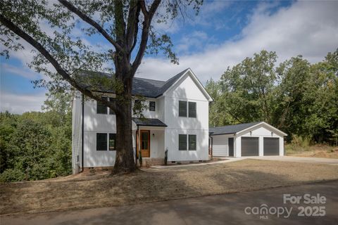 Photo of 5891 Vinewood Road, Davidson, NC 28036 (MLS # 4307739)