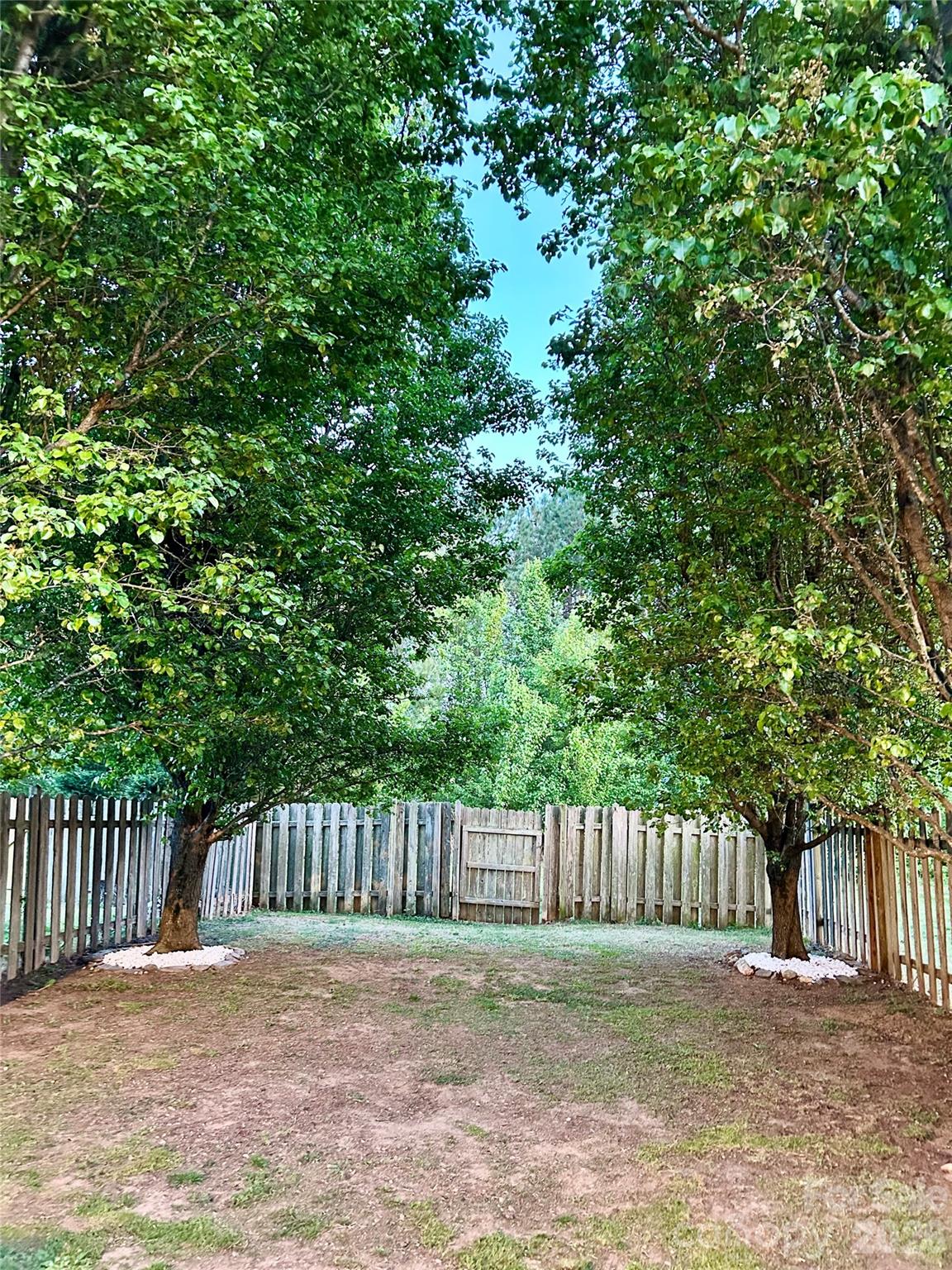 4084 Holly Villa Circle