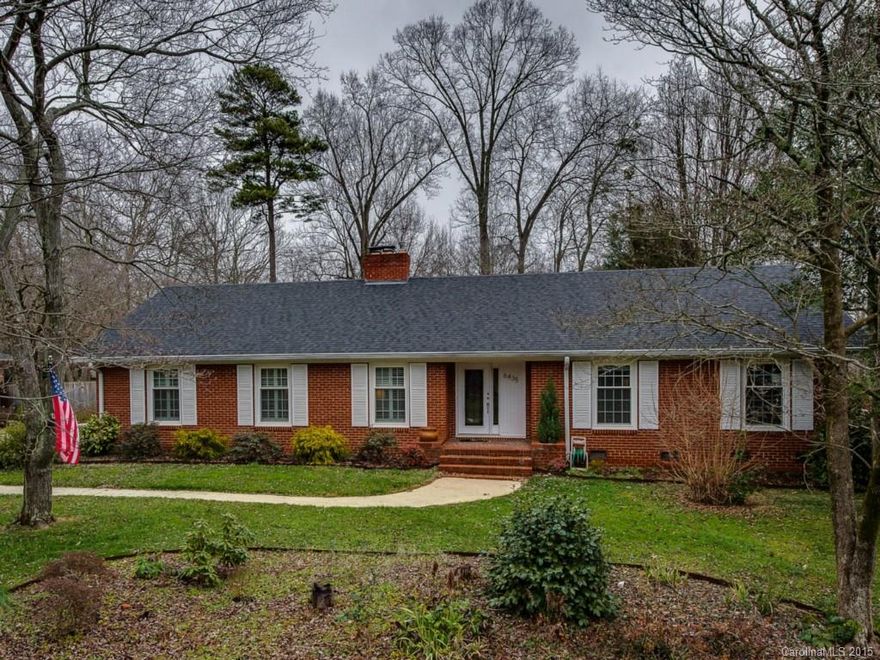 Classic Thomason-built ranch on over half an acre in Stonehaven. Beautiful wood floors, two fireplaces, attached 2-car carport and storage shed, fenced yard.  Updates throughout; New roof (2010) New thermal-pane windows and Trane AC/Furnace installed 2006-07.