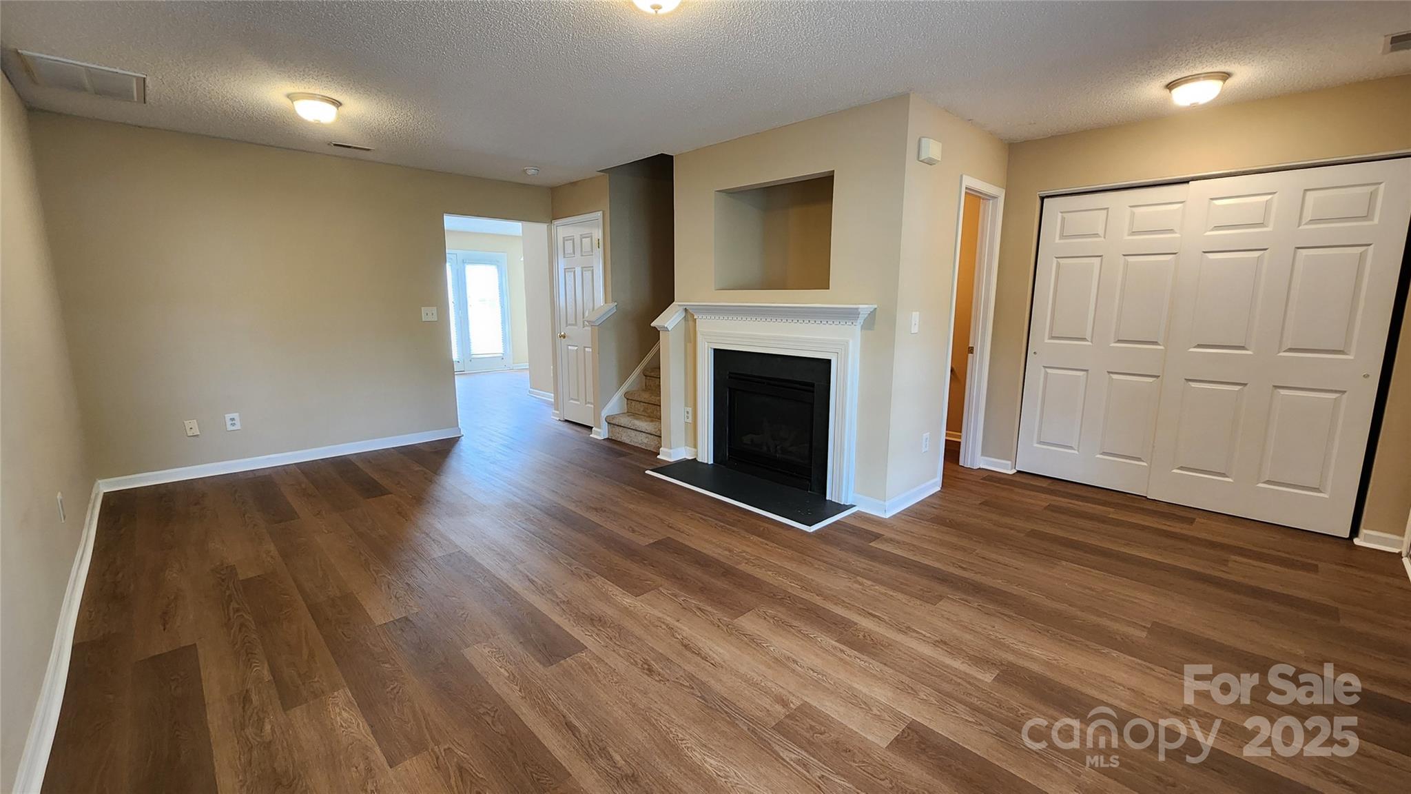 3208 Barons Court Road