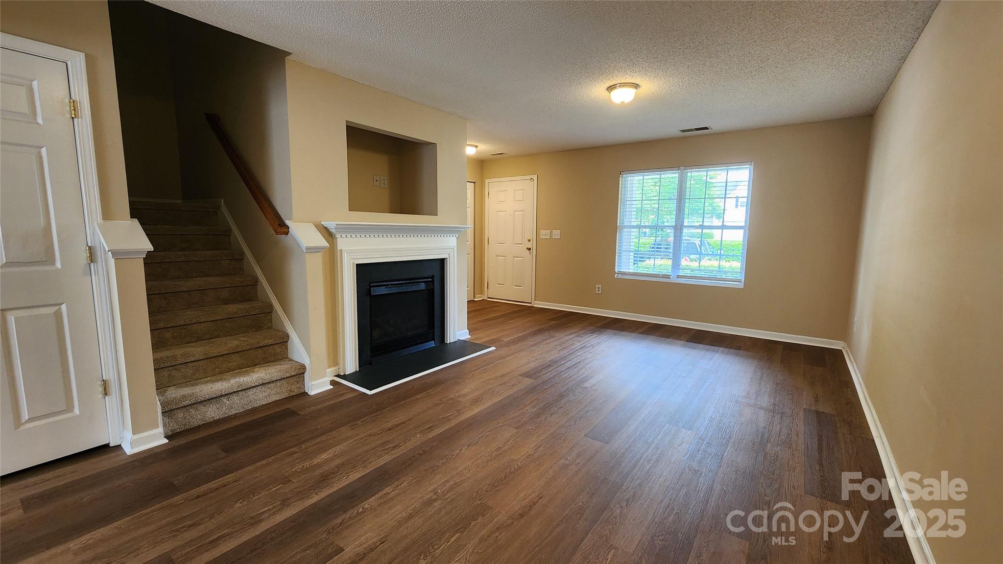 3208 Barons Court Road