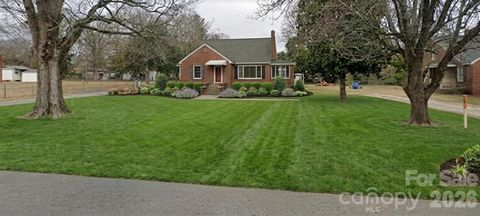 409 E Maynard Street Pageland SC 29728