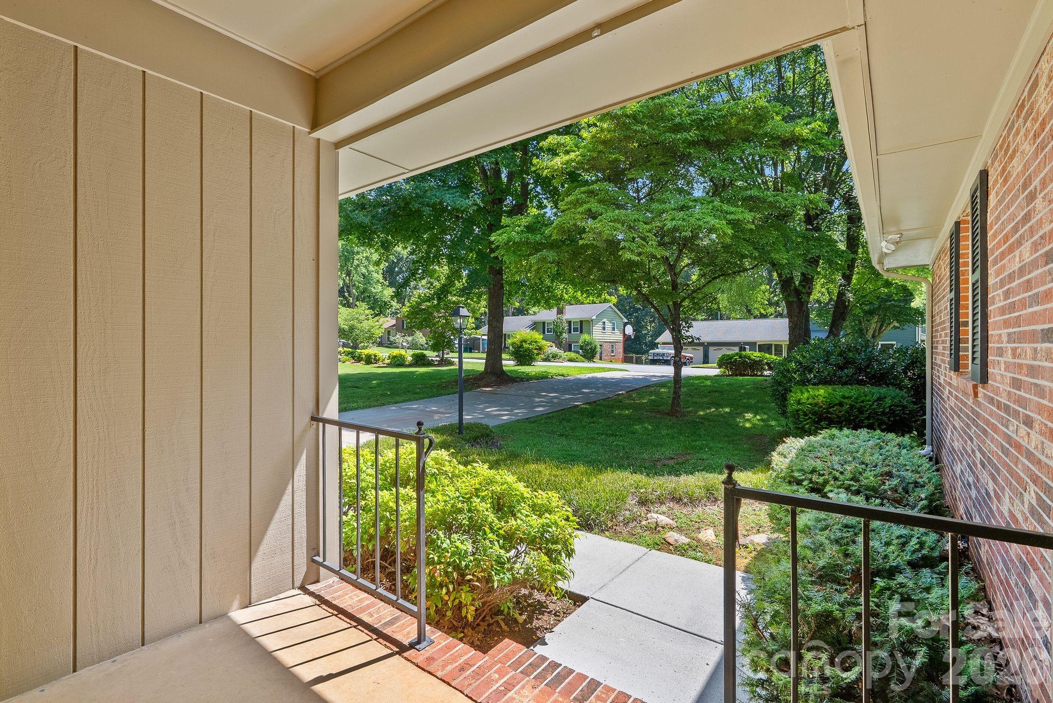 138 Castlerock Drive