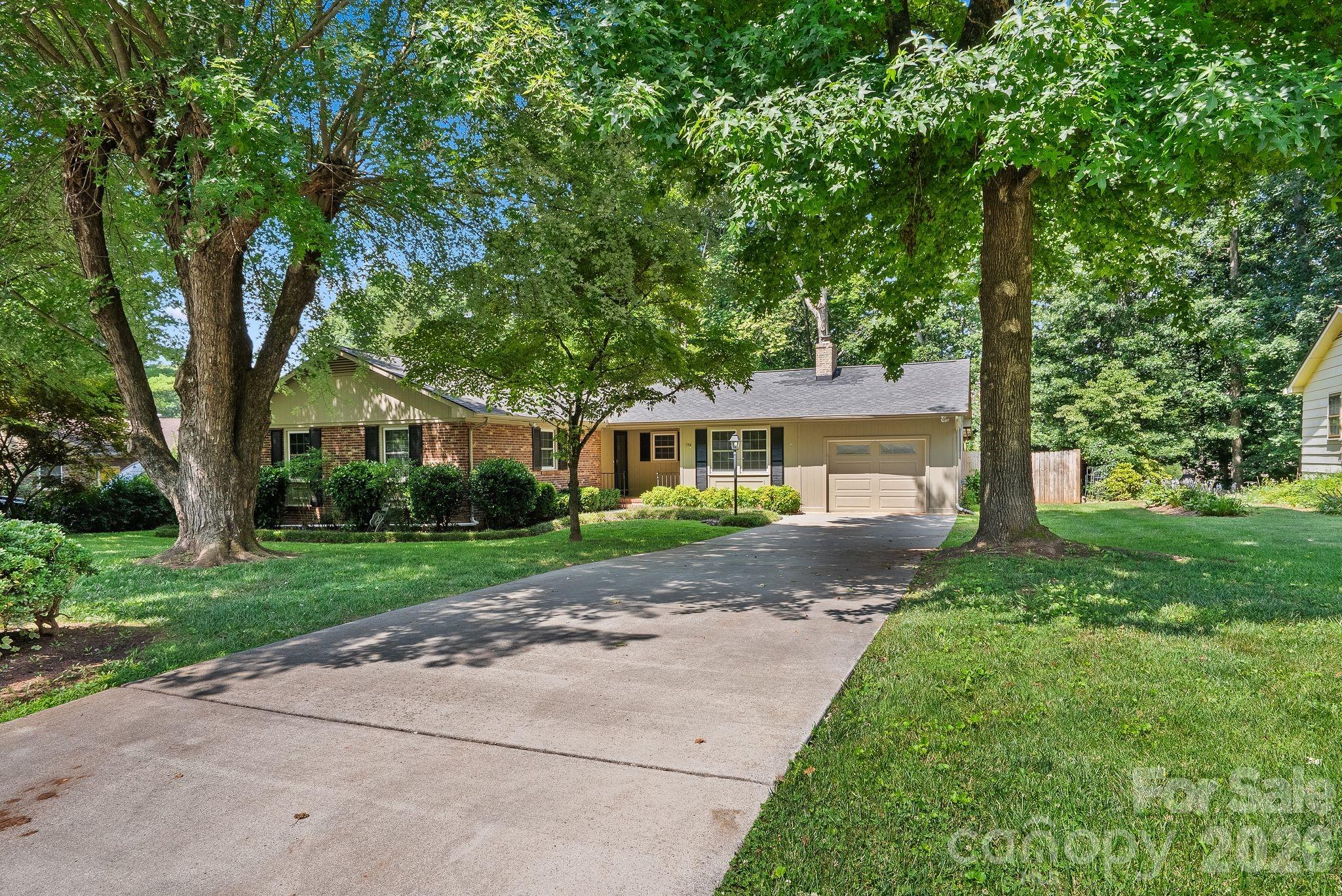 138 Castlerock Drive