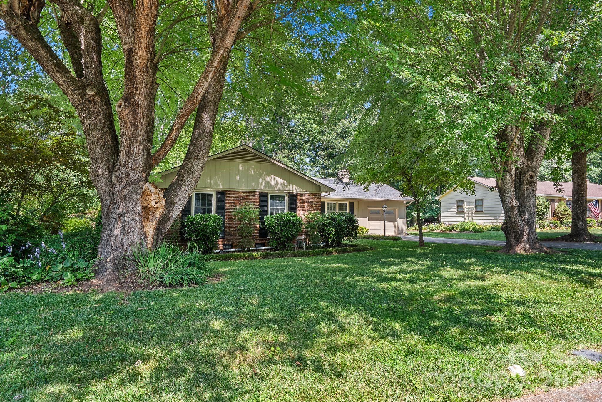 138 Castlerock Drive