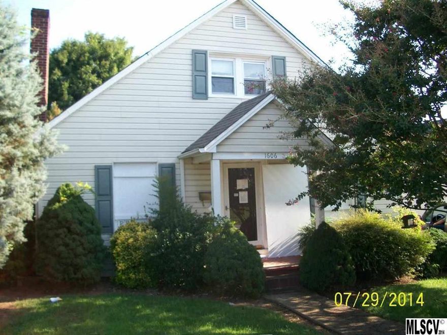 3 bedroom 2 bath bungalow in longview area. Close to highway 321 and I-40. Main level features 2 bedrooms and upstairs appears to have been made into an apt with the 3rd bedroom and full bath. Vinyl siding exterior and some new windows. Priced below tax value. This is a fannie mae homepath property, this property is approved for homepath financing