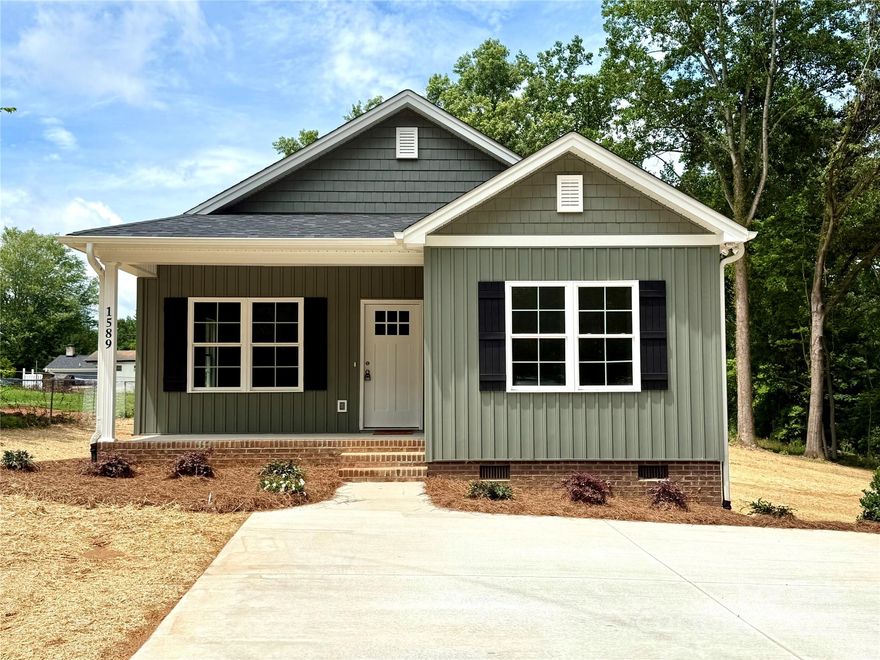 Discover your dream home just north of Shelby! This brand new construction features 3 spacious bedrooms and 2 full baths, all designed with quality and comfort in mind. Enjoy high and vaulted ceilings, stunning granite countertops, and a welcoming front porch that’s perfect for relaxation. Plus, a lovely deck for outdoor entertaining! Don’t miss out on this gem! Seller will pay up to $4,000 in closing costs.