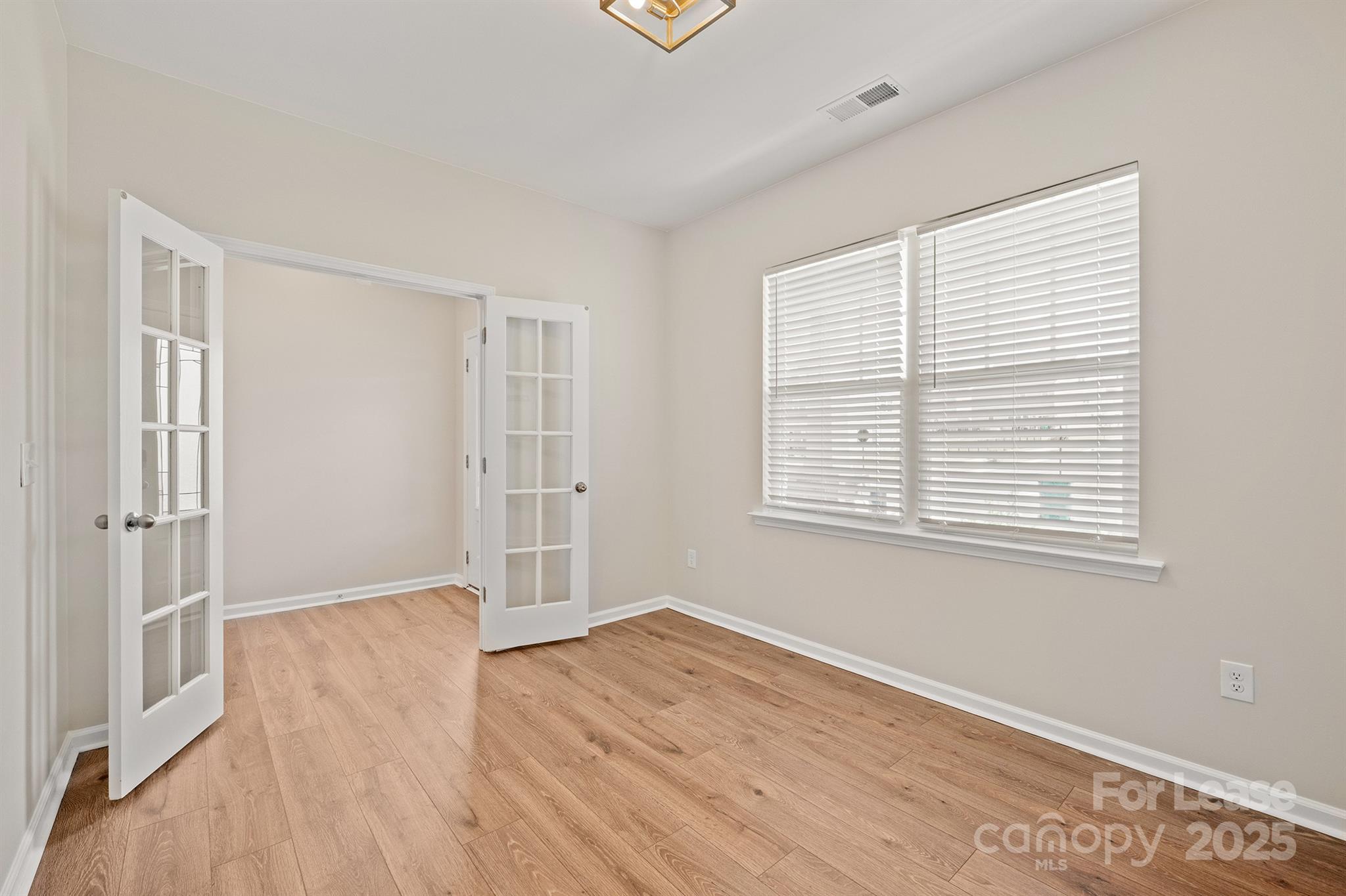 Chateau - Residential Lease