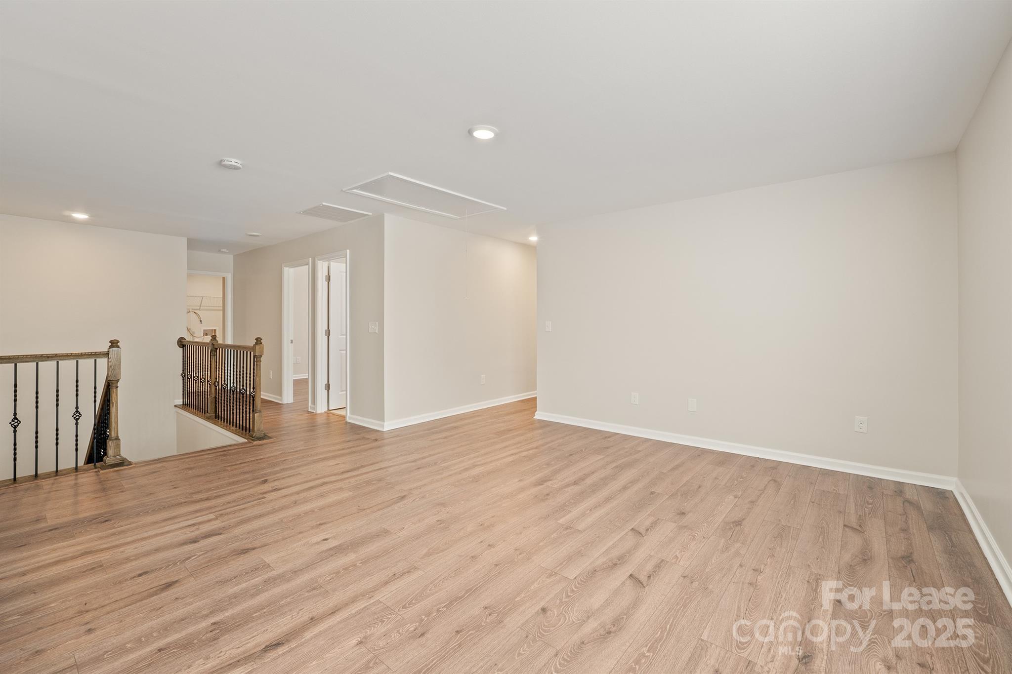 Chateau - Residential Lease