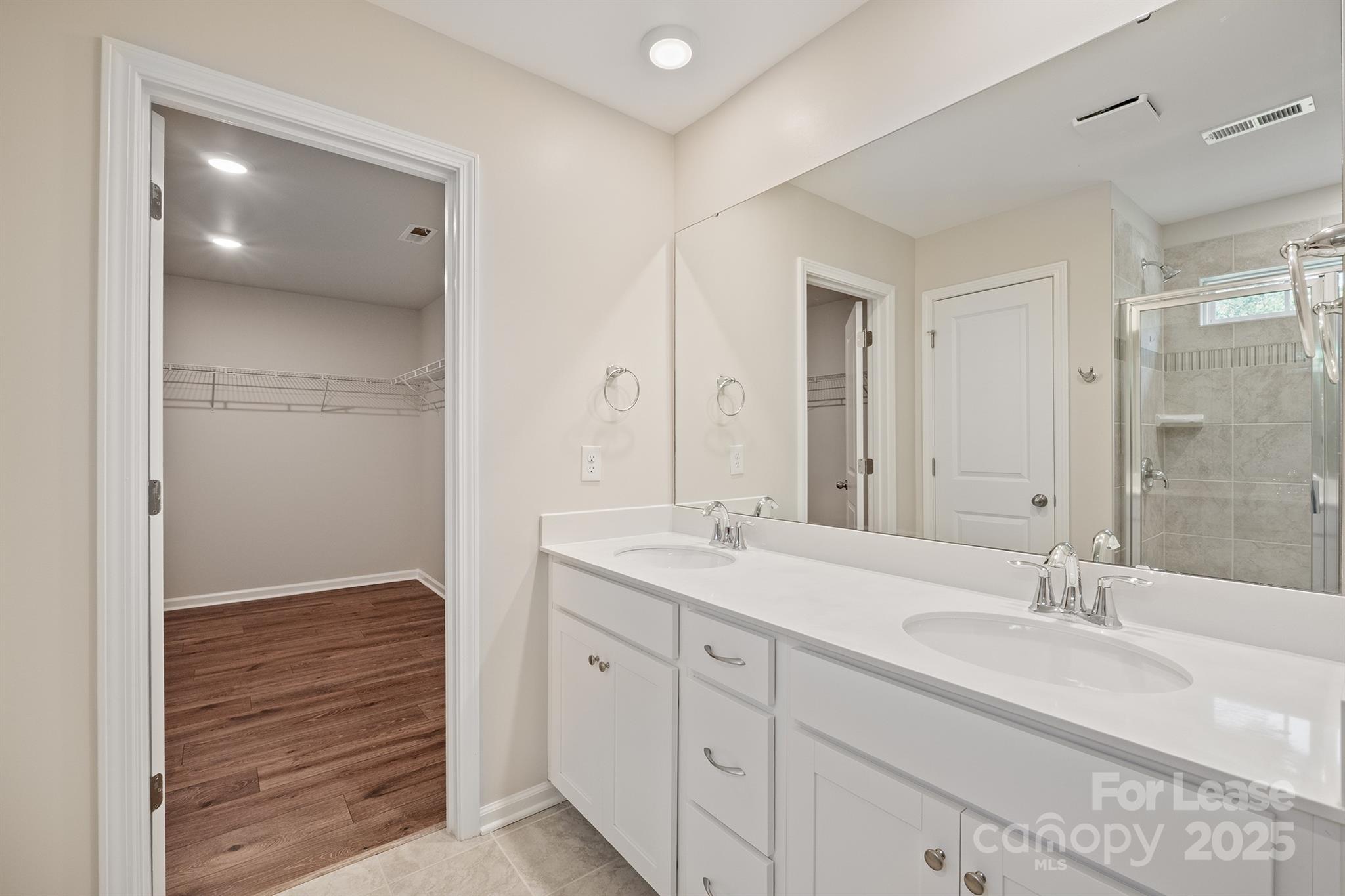 Chateau - Residential Lease