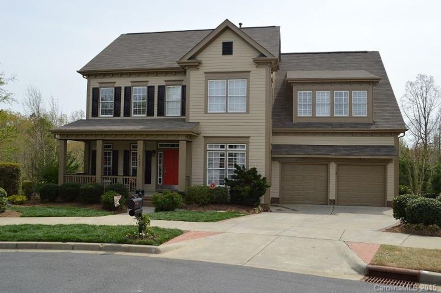 Baxter Fantastic! 5BR/4BA, quiet cul-de-sac home with all the extras! Enjoy socializing with neighbors on the rocking chair front porch. This open floor plan features hrd. wds., chef kitchen w/ dbl. ovens, upgraded cabinetry, guest BR. w/ full bath on main floor. Large Master, w/ luxurious bath, dual vanities, soaking tub. Gigantic bonus. Prof. landscaped, private backyard w/ sep. veg. garden