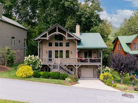 Photo of 649 Panoramic Loop, Maggie Valley, NC 28751 (MLS # 4360546)