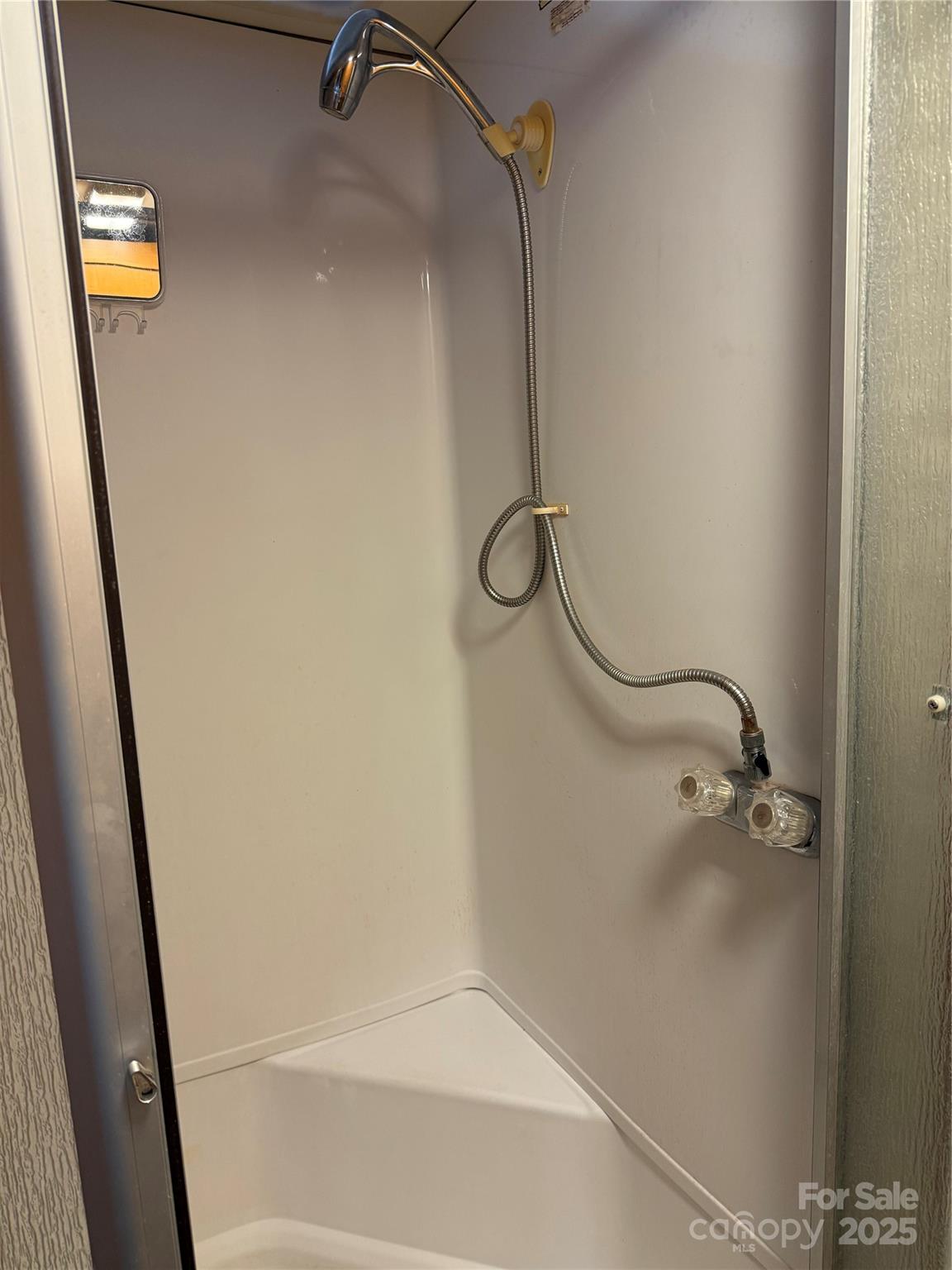 Twin Harbor - Residential