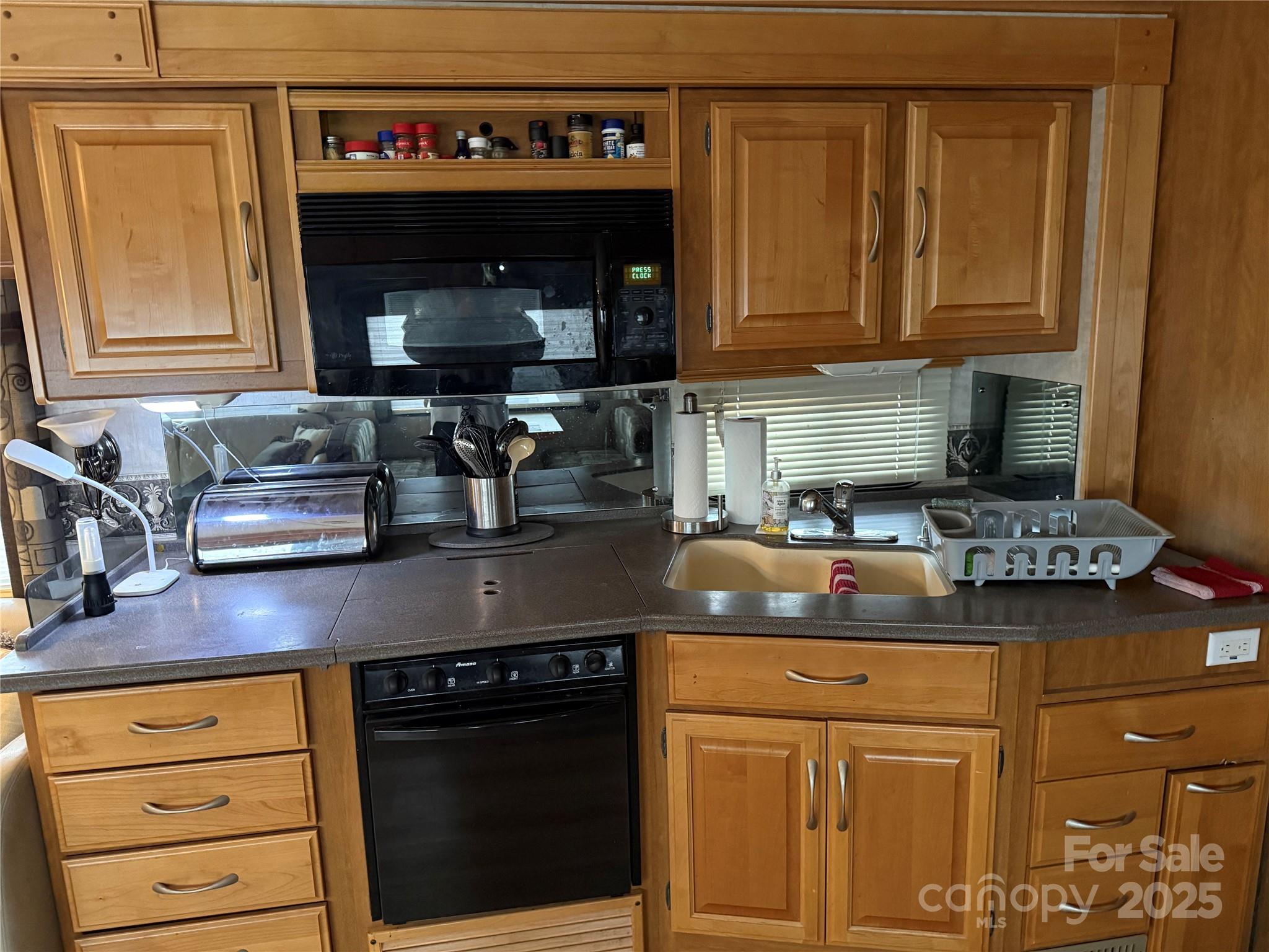 Twin Harbor - Residential