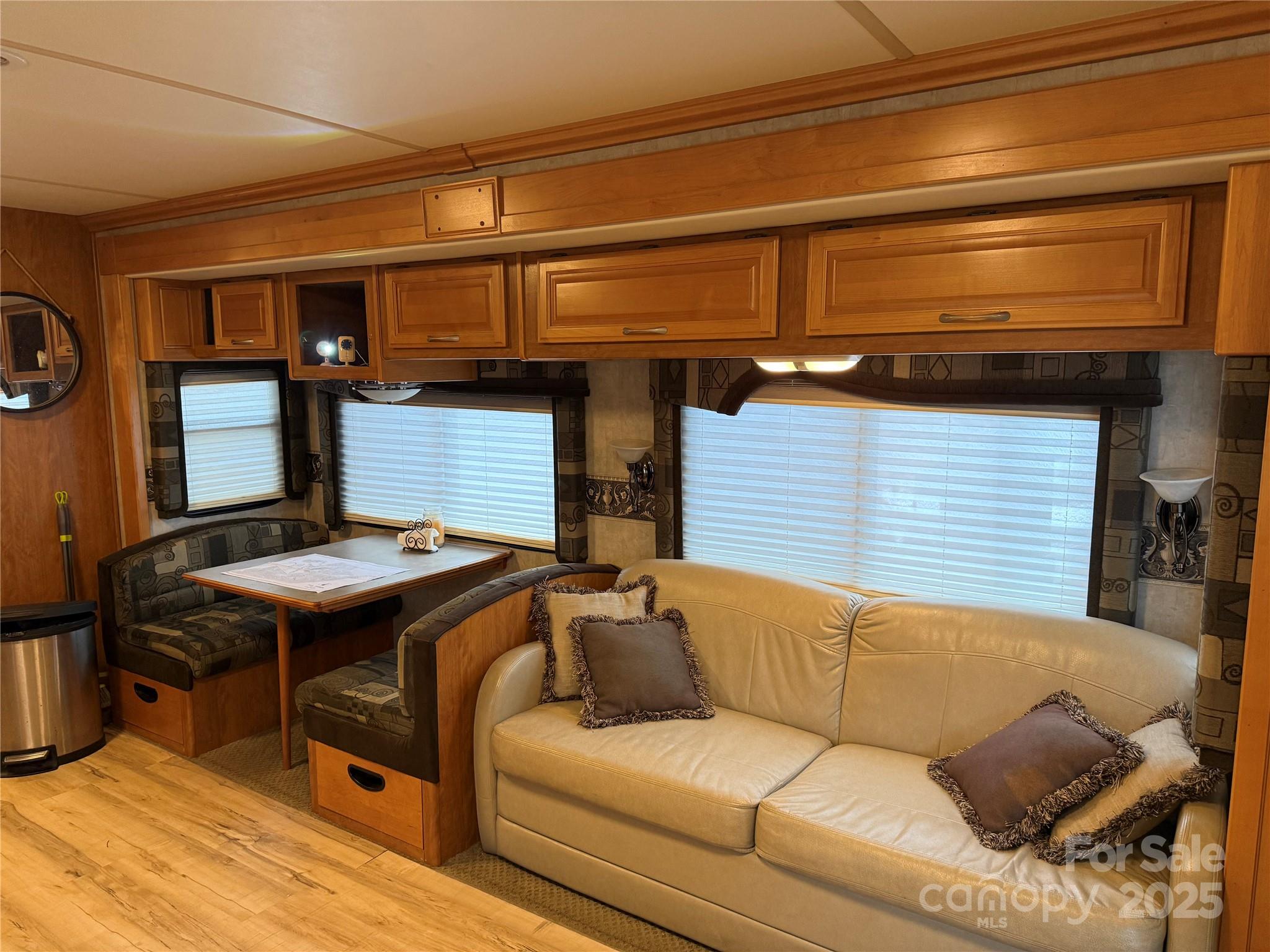 Twin Harbor - Residential