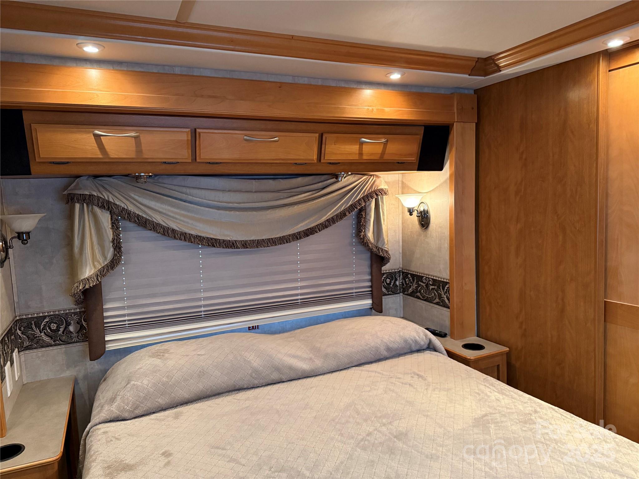 Twin Harbor - Residential