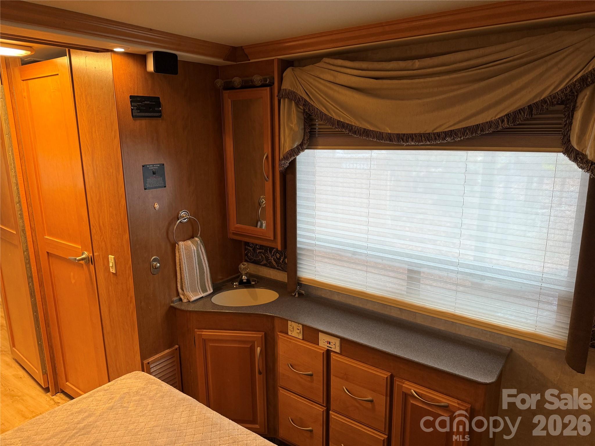 Twin Harbor - Residential