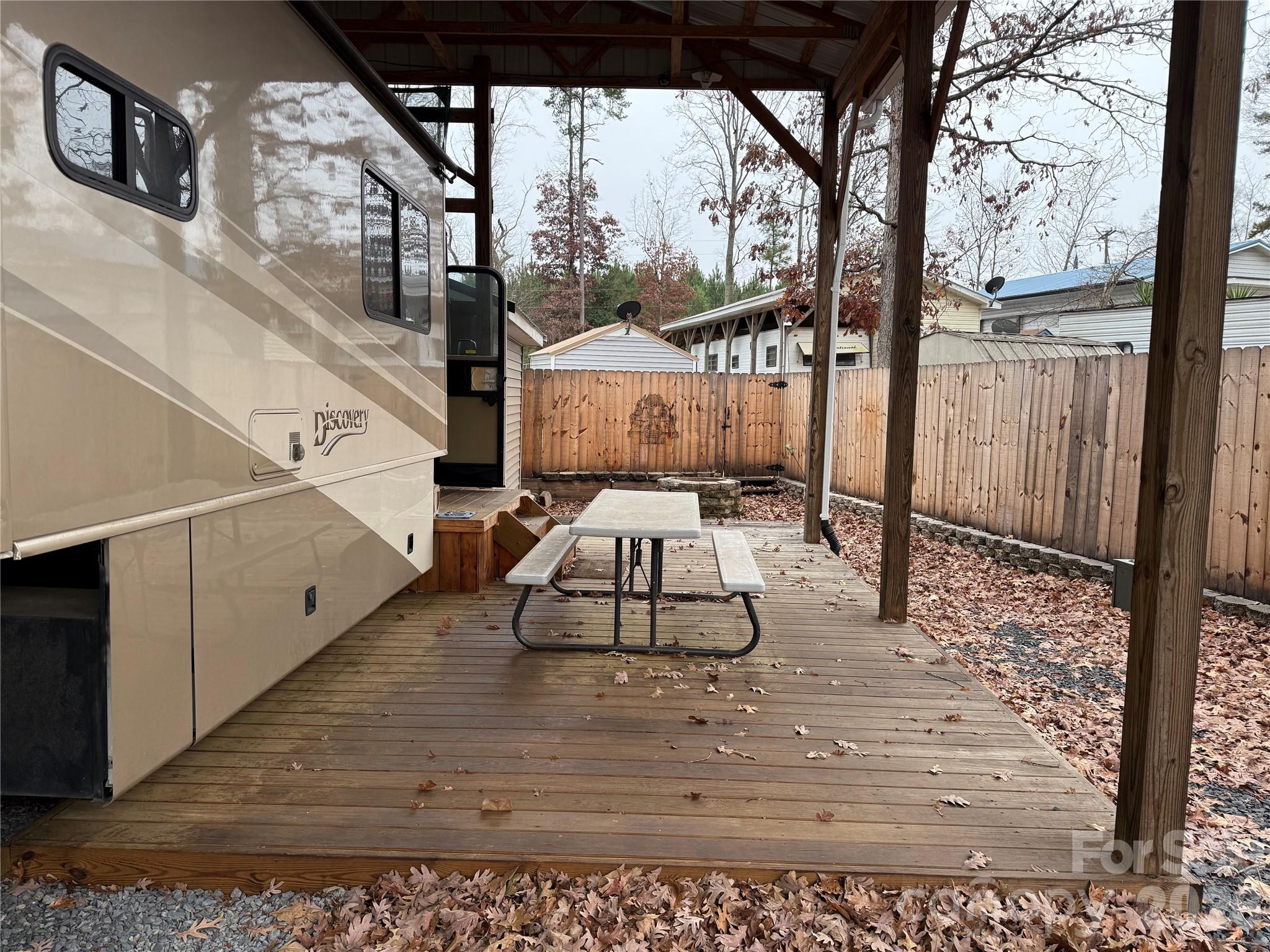 Twin Harbor - Residential