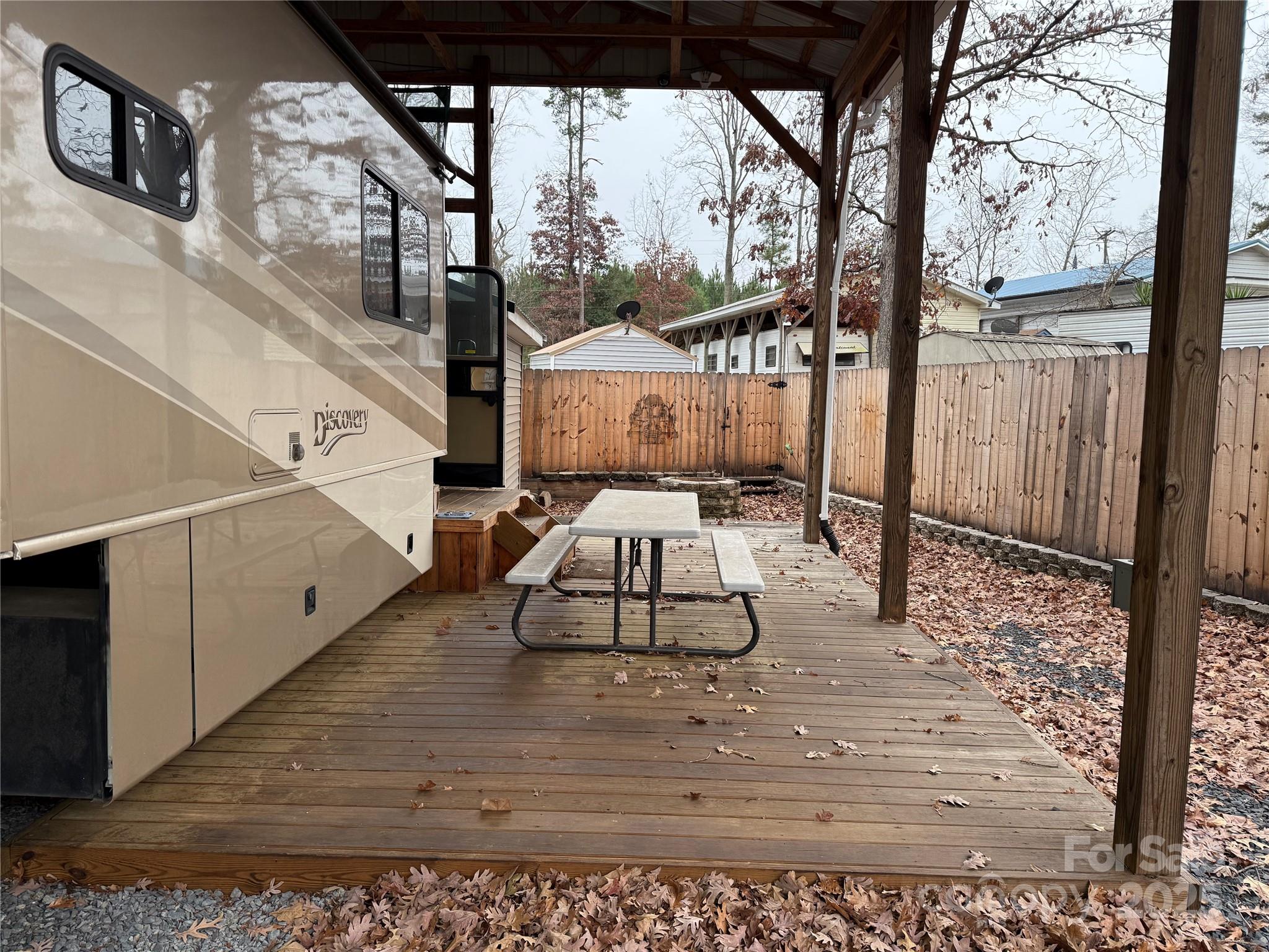 Twin Harbor - Residential