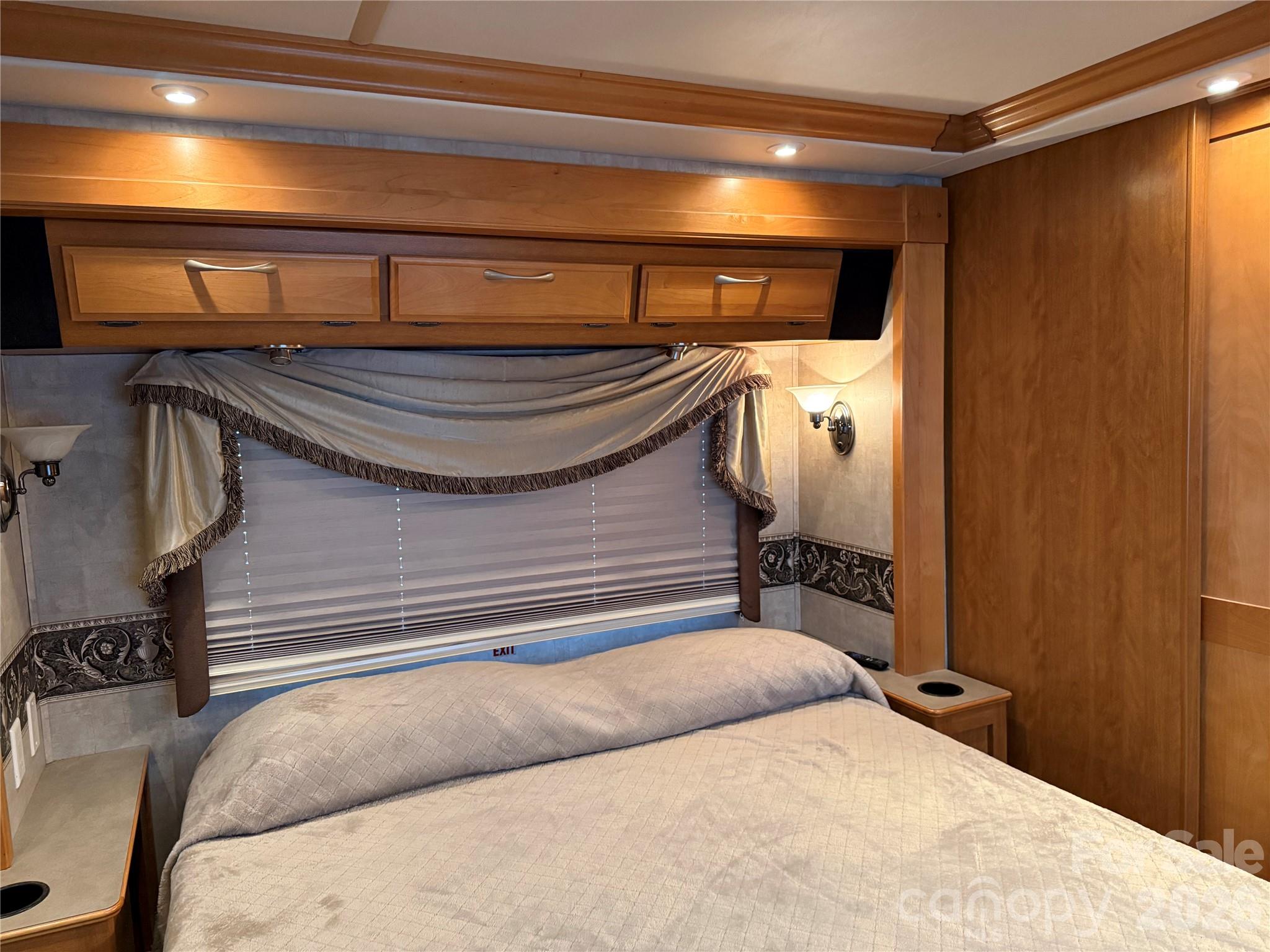 Twin Harbor - Residential