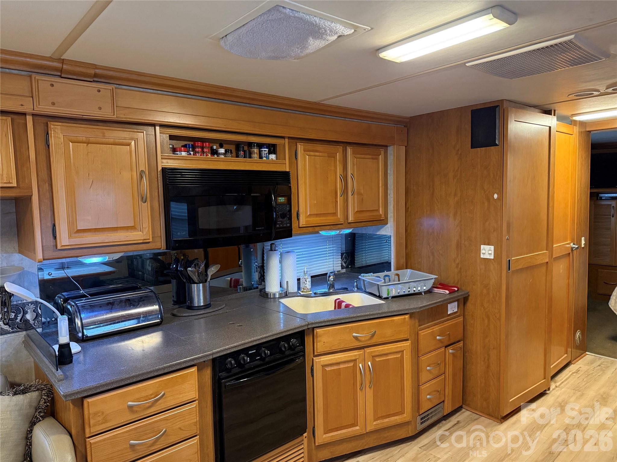 Twin Harbor - Residential