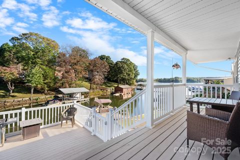 349 Taylorsville Beach Court Taylorsville NC 28681