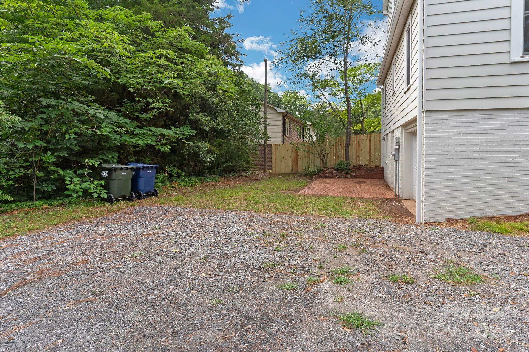 1421 12th Street Drive NW