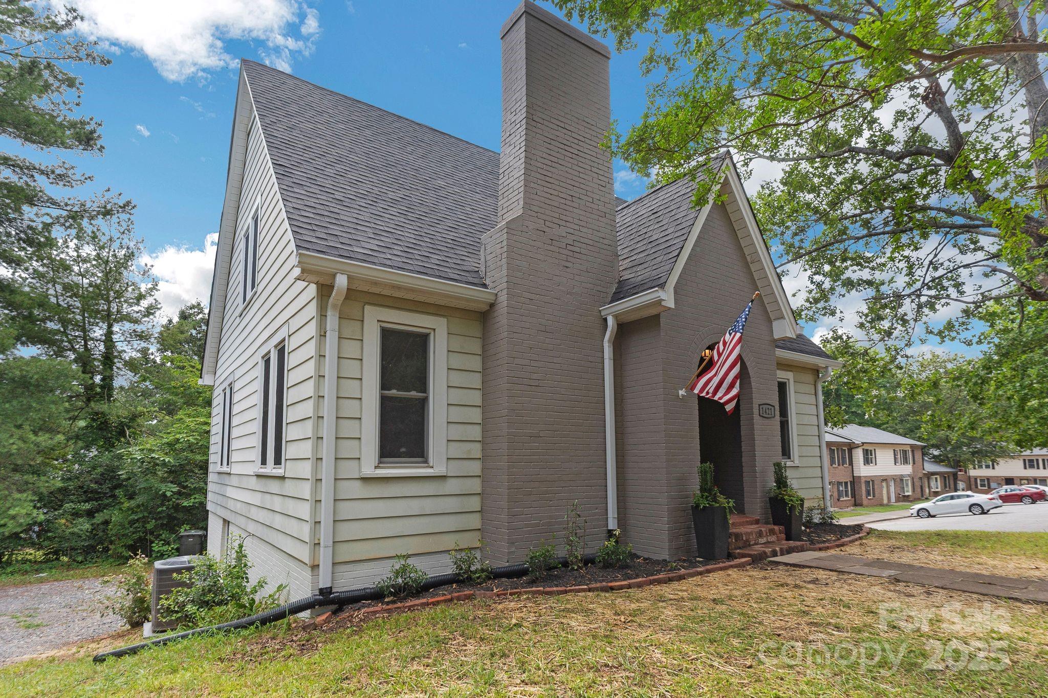 1421 12th Street Drive NW