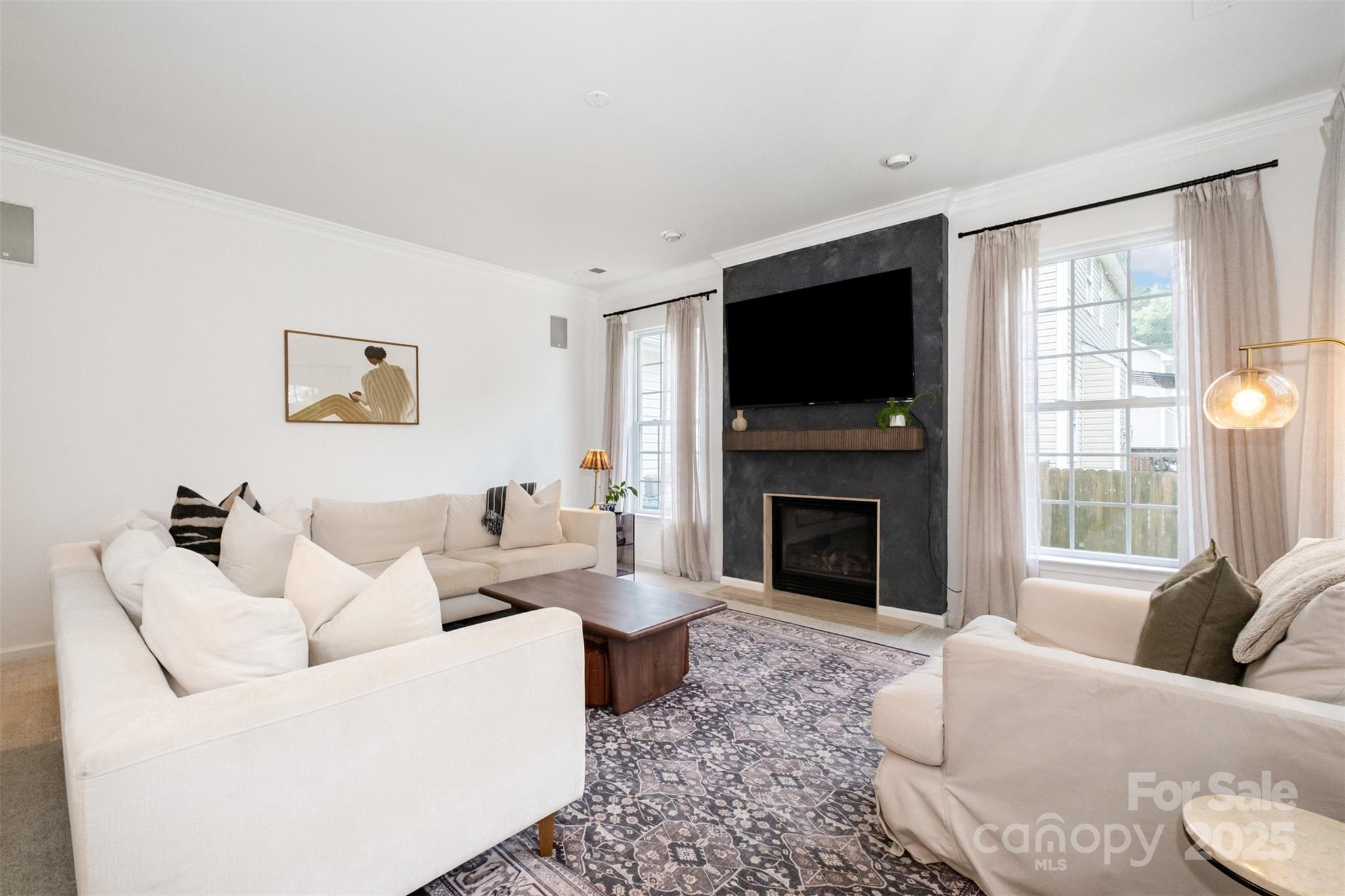 2435 Alaqua Court