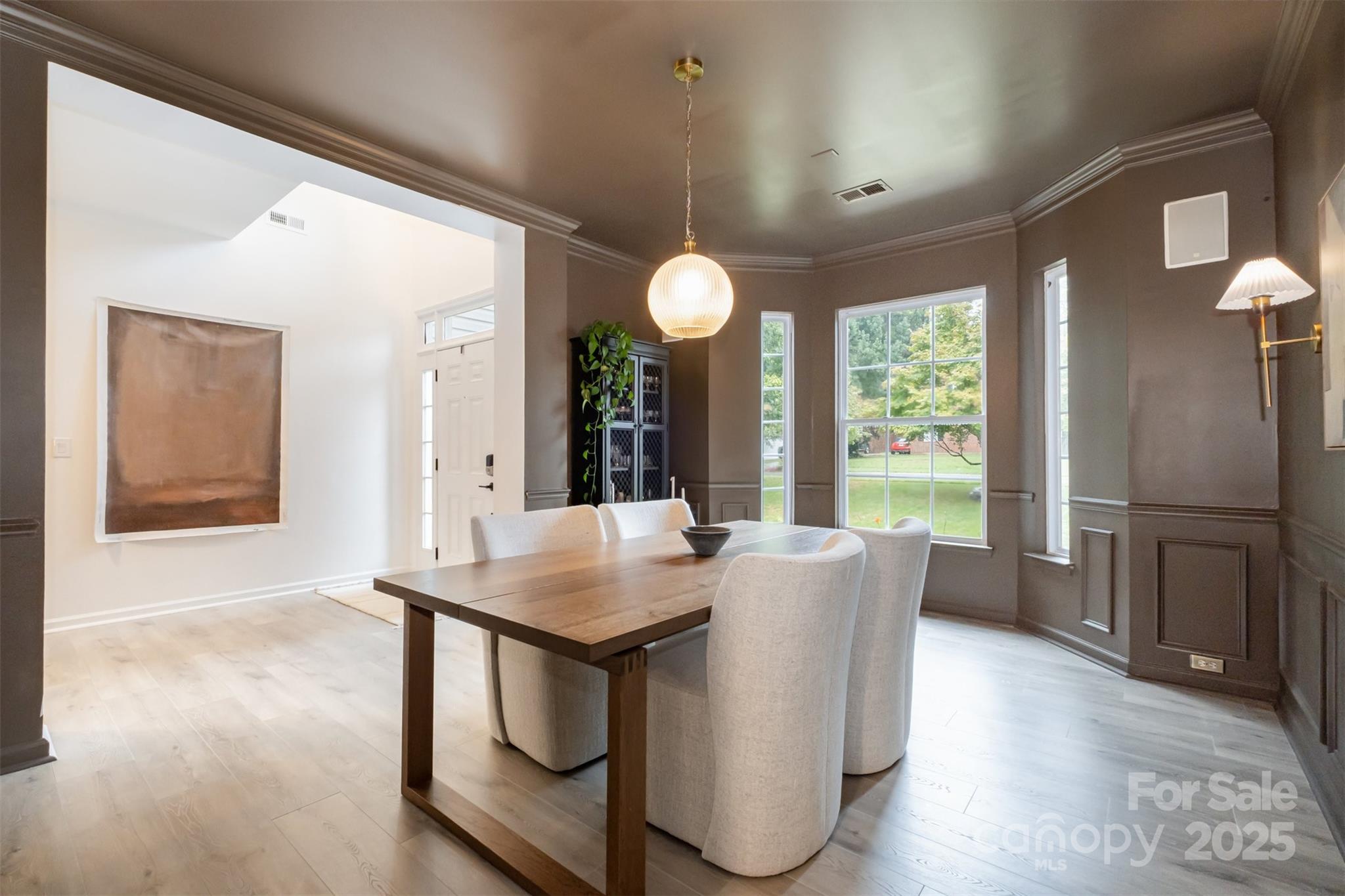 2435 Alaqua Court