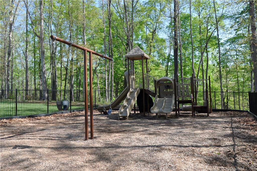 The Vineyards on Lake Wylie - Residential