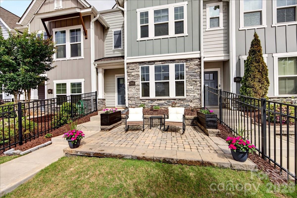 Villa Heights - Residential